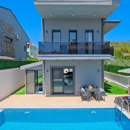 Happy House - Luxury With Private Pool Kargı