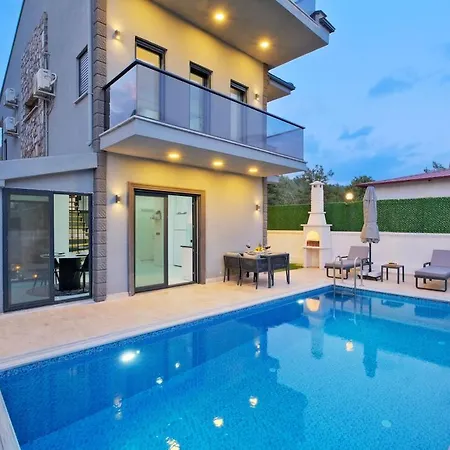 Happy House - Luxury With Private Pool *