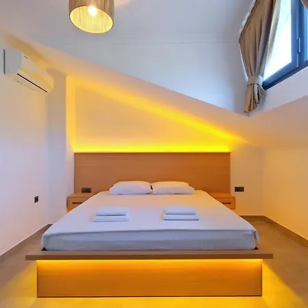Happy House - Luxury With Private Pool Villa *