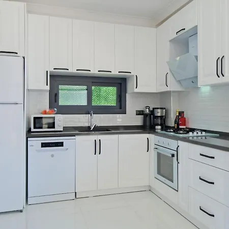 Happy House - Luxury With Private Pool Villa Kargı