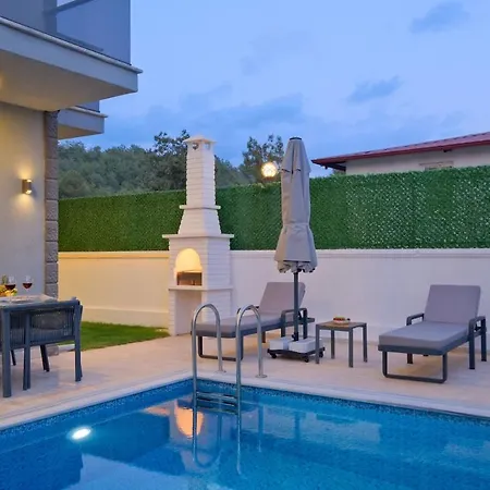 Happy House - Luxury With Private Pool Villa Kargı