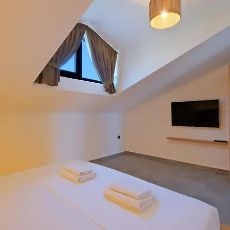Happy House - Luxury With Private Pool Villa *